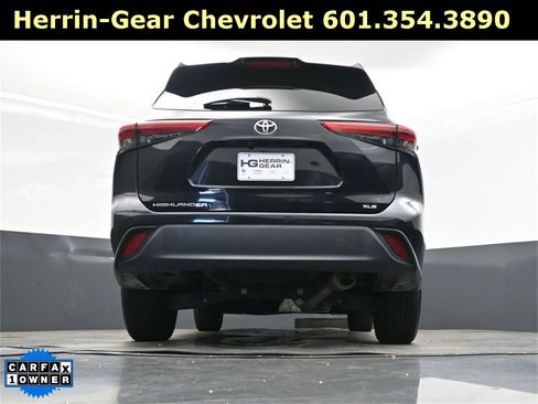 Used 2023 Toyota Highlander XLE image 46