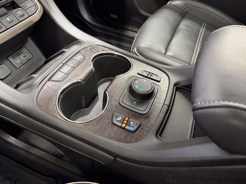 Used 2023 GMC Acadia Denali w/ Trailering Package FWD image 25