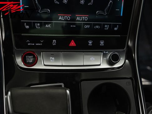 Used 2022 Audi RS Q8 image 40