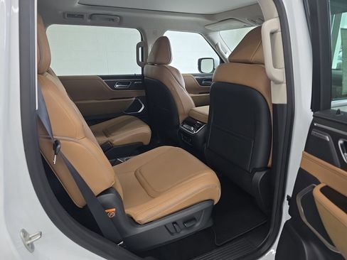 New 2026 INFINITI QX80 Luxe w/ Cargo Package RWD image 11