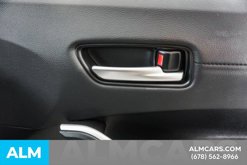 Used 2026 Toyota Corolla Cross XLE FWD image 37