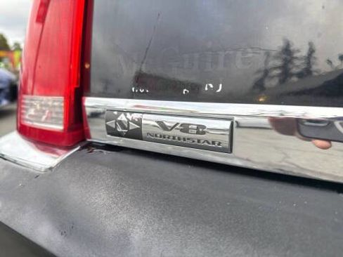 Used 2007 Cadillac DTS Luxury I w/ Sun And Sound Package image 6