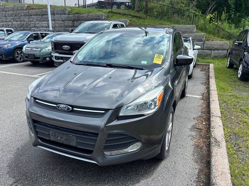 Used 2015 Ford Escape SE AWD/4WD image 4