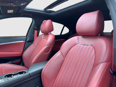 Used 2025 Genesis G70 2.5T w/ Sport Prestige Package image 15