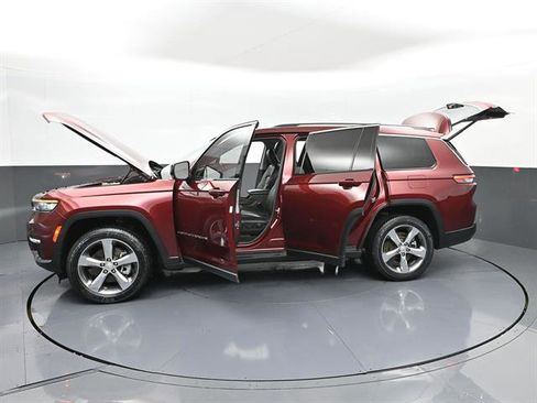 Used 2022 Jeep Grand Cherokee L Limited image 49