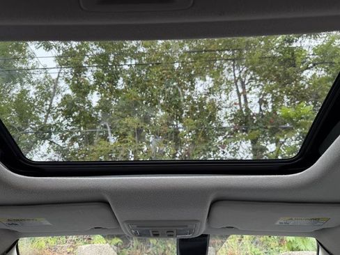 Used 2018 Honda Fit EX image 15