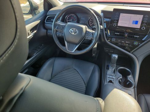 Used 2023 Toyota Camry SE w/ Cold Weather Package image 12