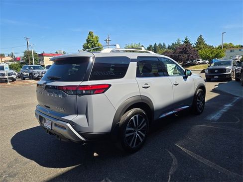 New 2025 Nissan Pathfinder Platinum w/ Cargo Package image 6