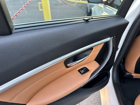 Used 2018 BMW 330e 330E IPERFORMANCE SEDAN 4D image 31