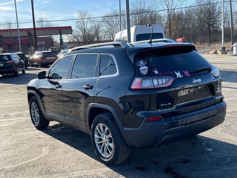 Used 2019 Jeep Cherokee Latitude Plus w/ Cold Weather Group image 7