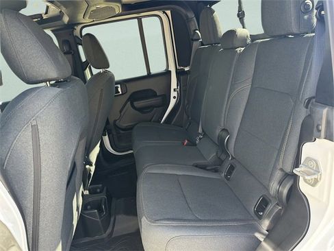 Used 2024 Jeep Gladiator Sport image 35