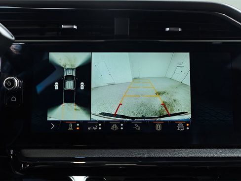 Used 2024 GMC Sierra 2500 AT4 w/ AT4 Premium Plus Package image 16