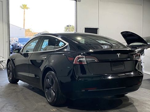Used 2020 Tesla Model 3 Standard Range Plus image 2
