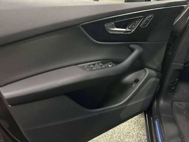 Used 2023 Audi Q7 3.0T Premium w/ Convenience Package AWD/4WD image 17