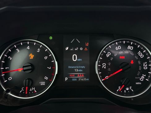 Used 2022 Toyota RAV4 XLE Premium image 32