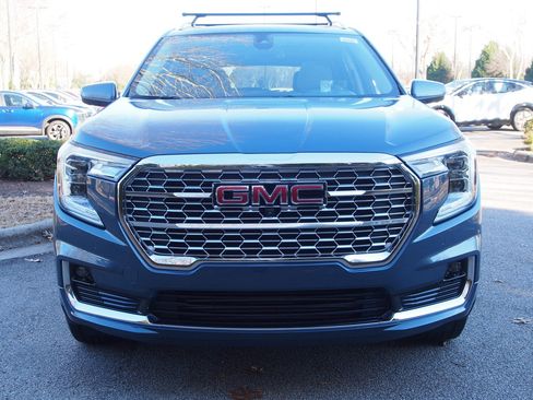Used 2024 GMC Terrain Denali w/ Denali Premium Package image 2