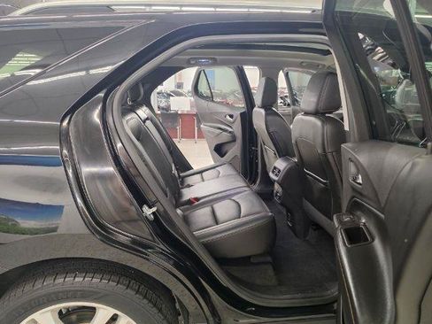 Used 2018 Chevrolet Equinox Premier FWD image 11