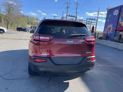 Used 2016 Jeep Cherokee Latitude w/ Safety/Convenience Group AWD/4WD image 4