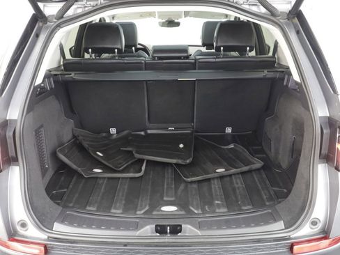 Used 2020 Land Rover Discovery Sport SE AWD/4WD image 18