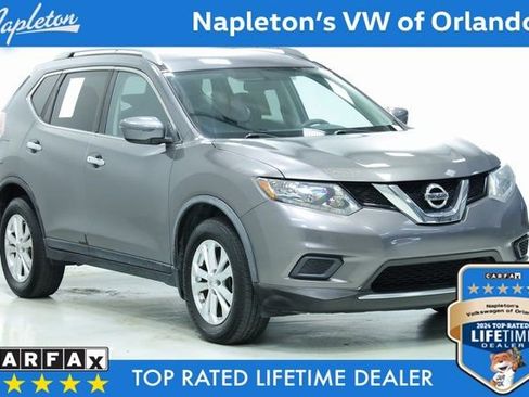 Used 2016 Nissan Rogue SV image 3