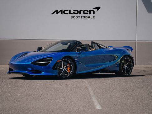 Used 2024 McLaren 750S Spider RWD image 2