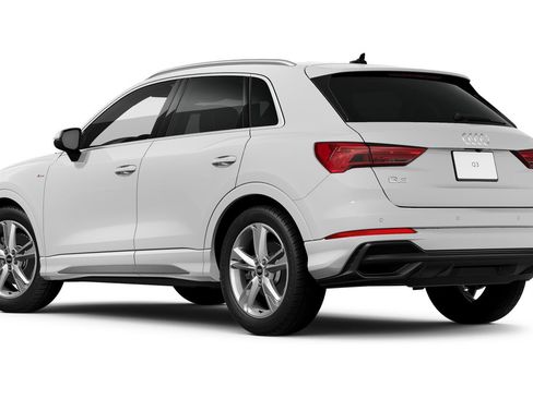 Certified 2023 Audi Q3 2.0T Premium Plus w/ Premium Plus Package AWD/4WD image 2