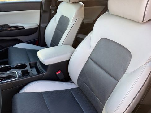 Used 2019 Kia Sportage EX w/ EX Sport Appearance Package image 11