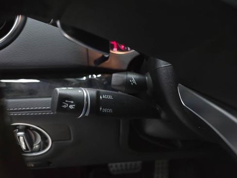 Used 2018 Mercedes-Benz SL 550 image 26