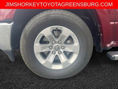 Used 2019 RAM 1500 Laramie AWD/4WD image 11