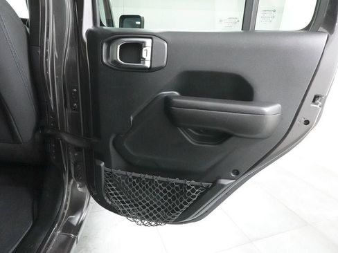 Used 2018 Jeep Wrangler Unlimited Sport S AWD/4WD image 29