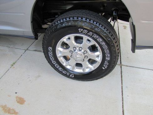 Used 2024 RAM 2500 Laramie image 34