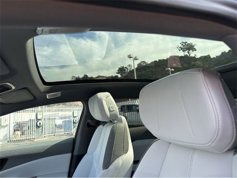 New 2026 Cadillac Optiq Luxury 1 image 25