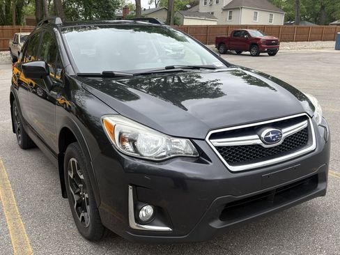 Used 2016 Subaru Crosstrek 2.0i Premium AWD/4WD image 2