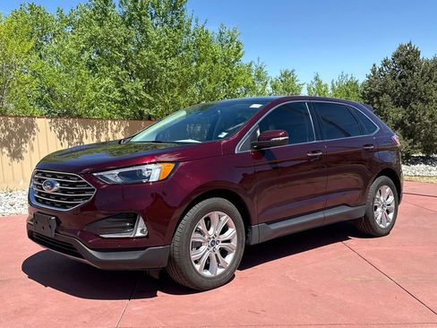 Certified 2022 Ford Edge Titanium w/ Class II Trailer Tow Package AWD/4WD image 3