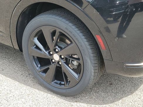 Used 2021 Buick Envision Essence w/ Sport Touring Package FWD image 35
