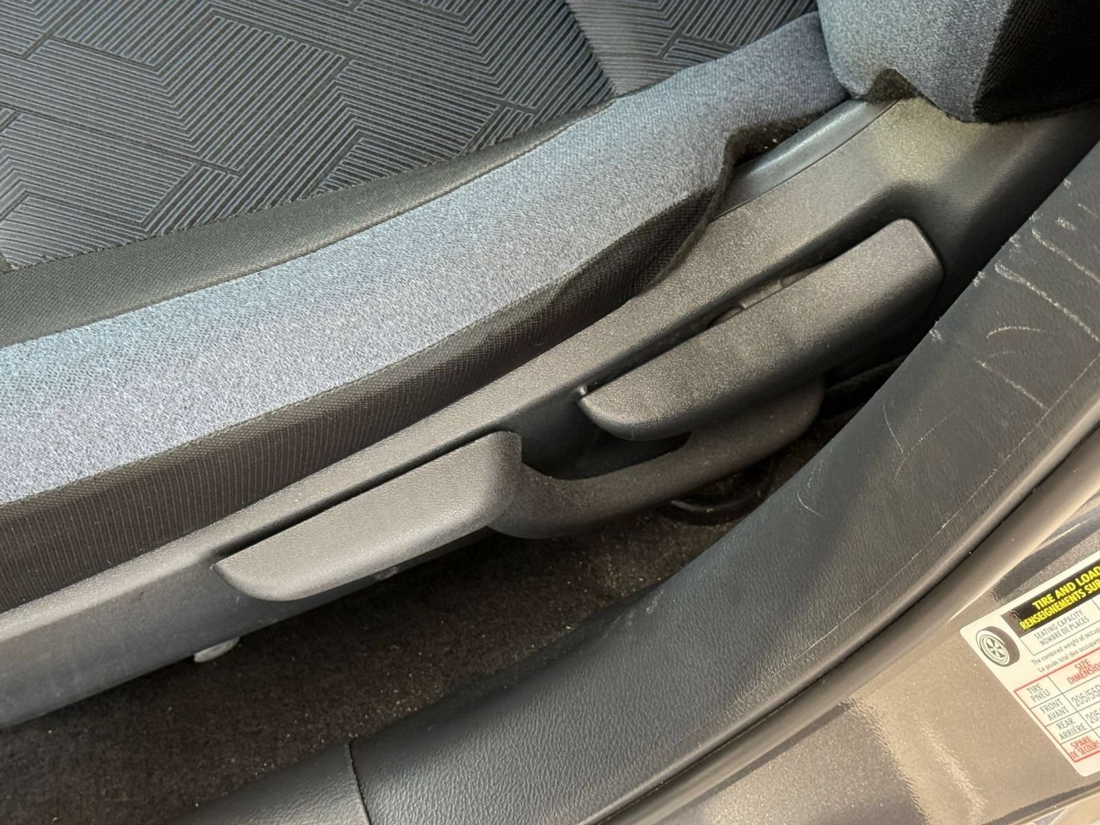 Used 2025 Nissan Versa SV FWD image 18