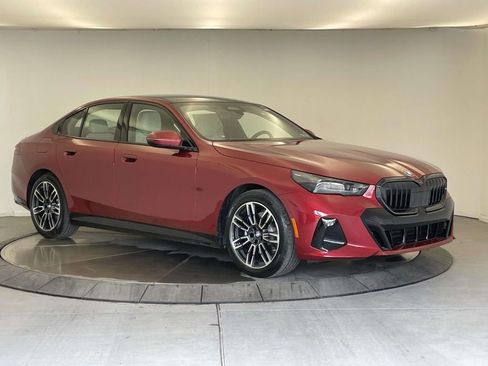 New 2026 BMW 530i xDrive w/ M Sport Package AWD/4WD image 7