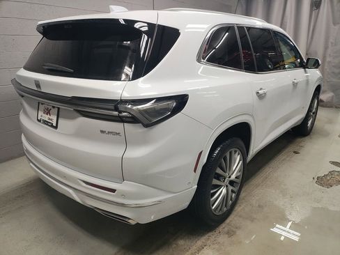 New 2026 Buick Enclave Avenir w/ Super Cruise Package image 2