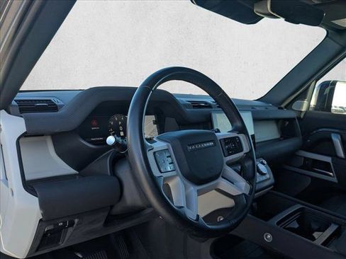 Used 2023 Land Rover Defender 130 X-Dynamic SE AWD/4WD image 9