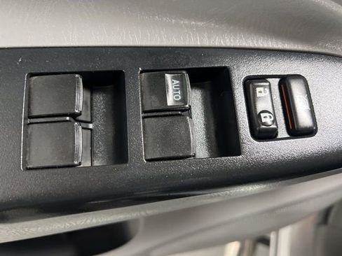 Used 2013 Toyota Tacoma 4x4 Double Cab w/ TRD Off-Road Pkg image 12