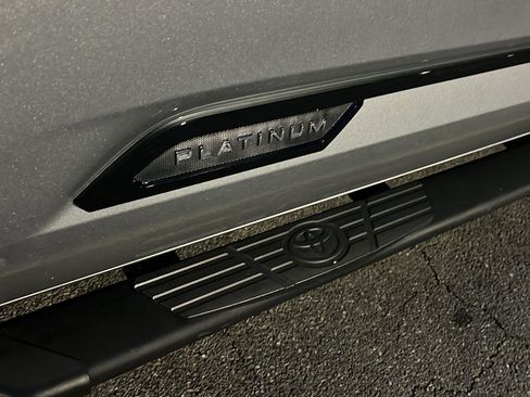 Used 2023 Toyota Tundra Platinum image 8