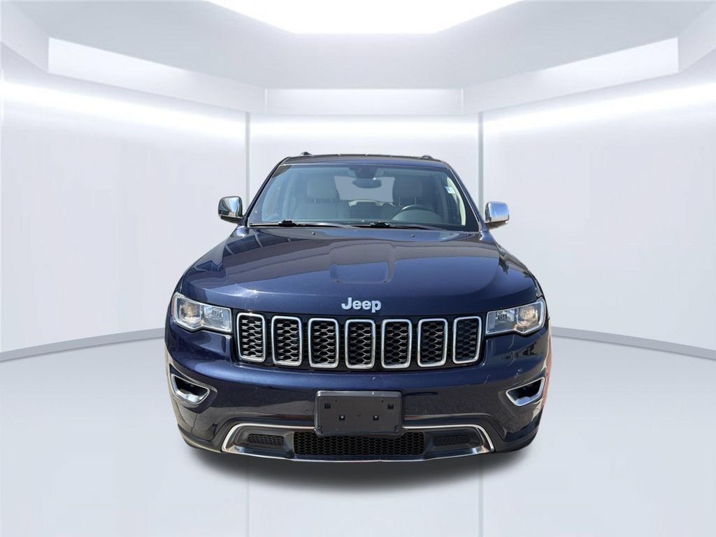 Used 2018 Jeep Grand Cherokee Limited AWD/4WD image 2
