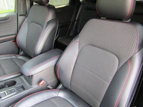 Used 2024 Ford Escape ST-Line w/ Tech Pack #1 AWD/4WD image 32