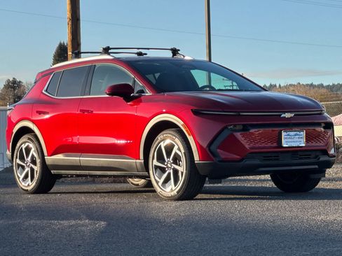 New 2026 Chevrolet Equinox EV LT image 9