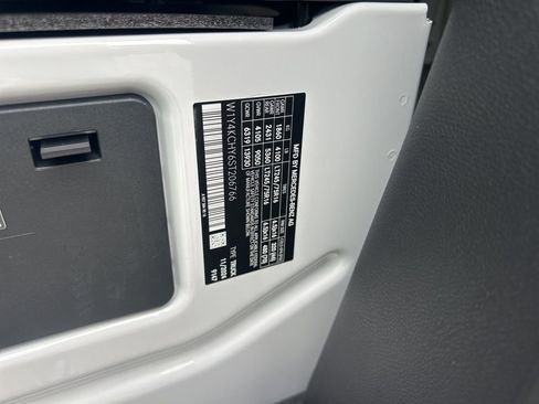 Used 2025 Mercedes-Benz Sprinter 2500 image 32