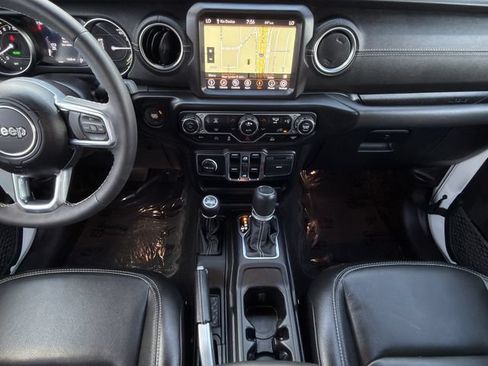 Used 2023 Jeep Wrangler Unlimited Sahara AWD/4WD image 18
