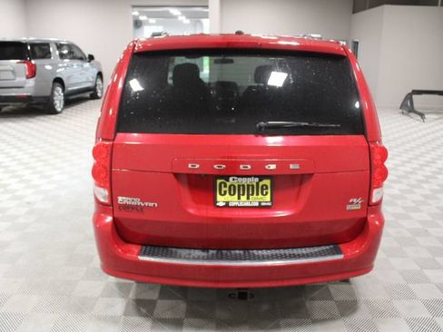 Used 2016 Dodge Grand Caravan R/T FWD image 10