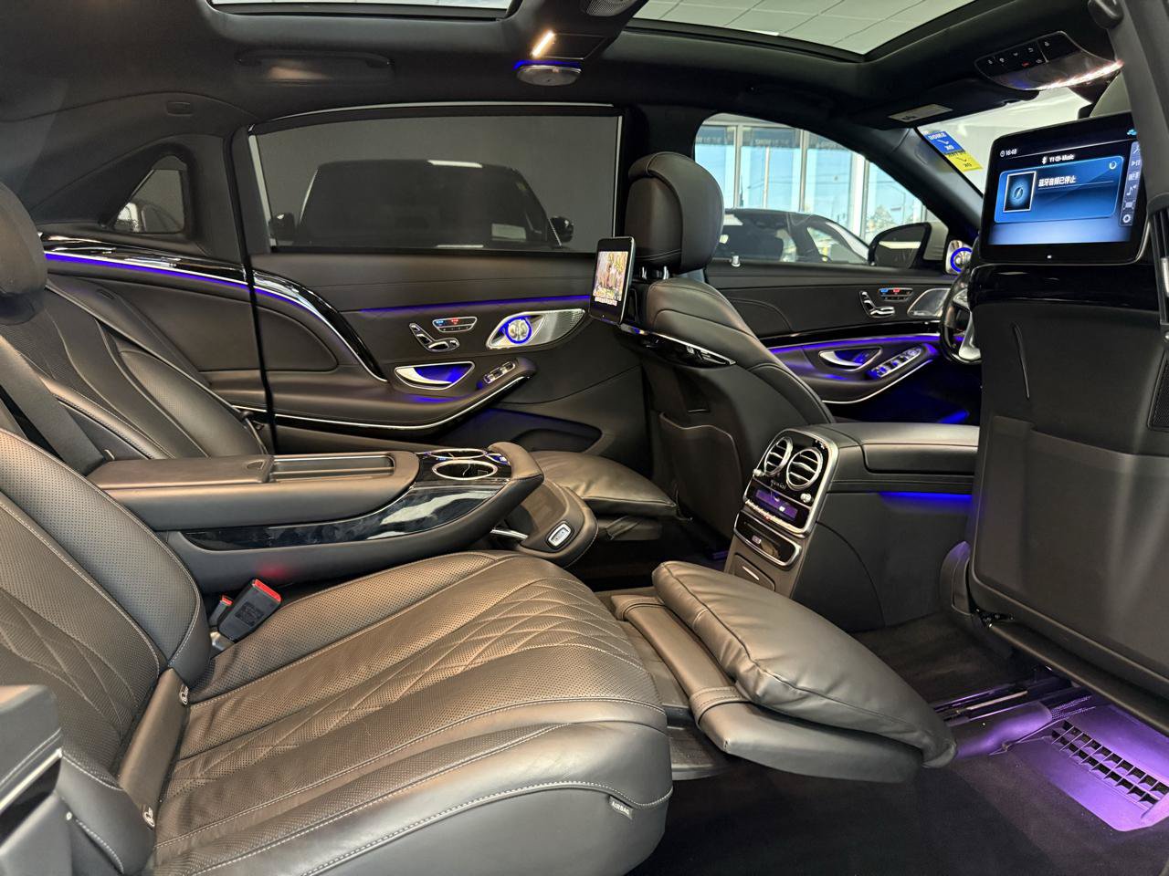 Used 2020 Mercedes-Benz Maybach S 650 image 25