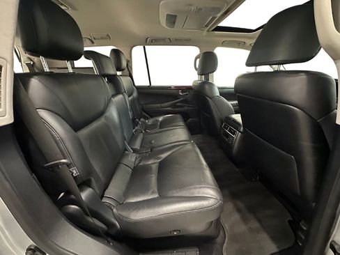 Used 2011 Lexus LX 570 4WD image 19