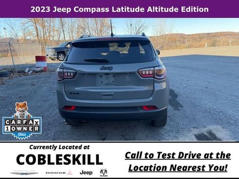 Used 2023 Jeep Compass Latitude AWD/4WD image 5